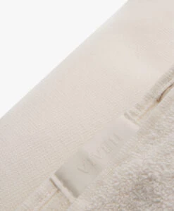 Viveh Bio-Katoenen Monogram Logo Handdoek - Coconut Milk 10 Viveh Bio-Katoenen Monogram Logo Handdoek - Coconut Milk -Mode Kleding 0133868c ef5a 45bb a295 ee84a283b9cc 24