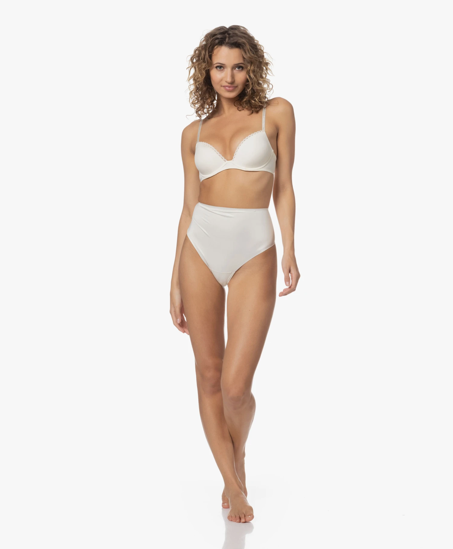 Spanx® Shaping Satin String - Linen 2 Spanx® Shaping Satin String - Linen - Afbeelding 2
