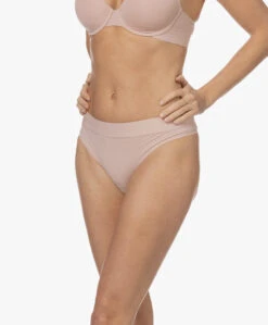 Wolford Beauty Cotton Rib String - Poederroze -Mode Kleding 0b05308e a9ae 4ace 9867 eac2f90c53b3 07