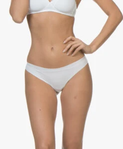 Hanro Invisible Cotton String - Wit 9 Hanro Invisible Cotton String - Wit -Mode Kleding 181220 HANRO Invisible Cotton String Wit 08