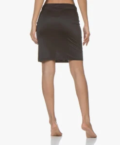 Hanro Satin Deluxe Onderrok - Zwart 10 Hanro Satin Deluxe Onderrok - Zwart -Mode Kleding 181220 HANRO Satin Deluxe Onderrok Zwart 05