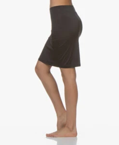 Hanro Satin Deluxe Onderrok - Zwart 9 Hanro Satin Deluxe Onderrok - Zwart -Mode Kleding 181220 HANRO Satin Deluxe Onderrok Zwart 54
