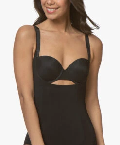 Spanx® Oncore Open-Bust Bodysuit - Zwart 12 Spanx® Oncore Open-Bust Bodysuit - Zwart -Mode Kleding 190404 SPANX OnCore Open Bust Bodysuit Zwart 24