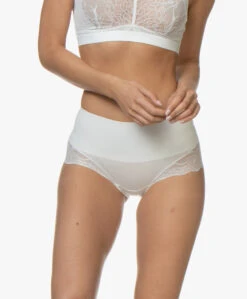 Spanx® Undie-Tectable Lace Hi-Hipster - Powder -Mode Kleding 190404 SPANX Undie tectable Lace Hi Hipster Powder 05