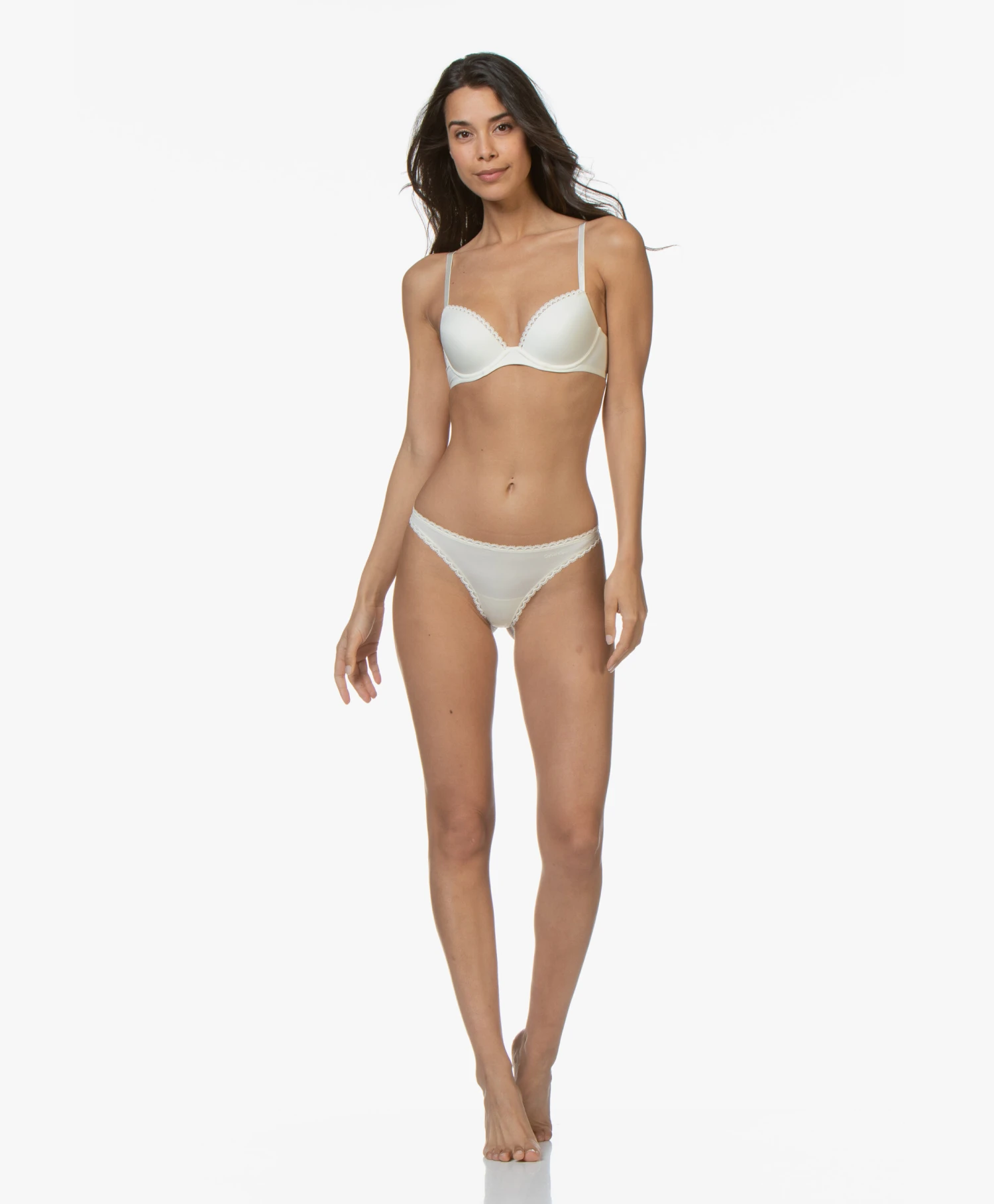 Calvin Klein Seductive Comfort Demi Lift Bh - Ivoor 2 Calvin Klein Seductive Comfort Demi Lift Bh - Ivoor - Afbeelding 2