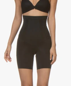 Spanx® Oncore High-Waist Short - Zwart