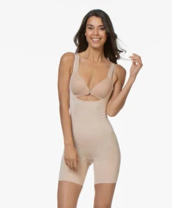 Spanx® Oncore Open-Bust Mid-Thigh Bodysuit - Soft Nude 18 Spanx® Oncore Open-Bust Mid-Thigh Bodysuit - Soft Nude -Mode Kleding 190509 SPANX OnCore Open Bust Mid Thigh Bodysuit Soft Nude 11