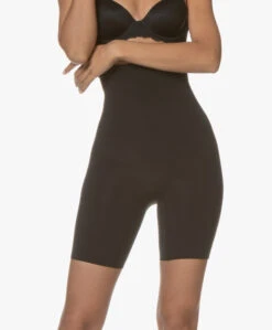 Spanx® Power Series Higher Power Short- Zwart 25 Spanx® Power Series Higher Power Short- Zwart -Mode Kleding 190814 SPANX Higher Power Short Zwart 63