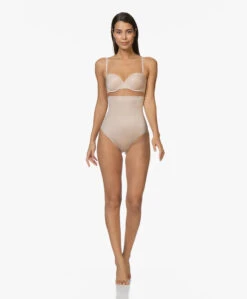 Spanx® Suit Your Fancy High-Waisted Thong - Champagne Beige -Mode Kleding 191024 SPANX Suit Your Fancy High Waisted Thong Champagne Beige 48