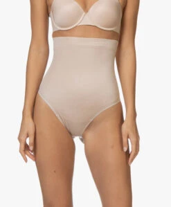 Spanx® Suit Your Fancy High-Waisted Thong - Champagne Beige -Mode Kleding 191024 SPANX Suit Your Fancy High Waisted Thong Champagne Beige 86