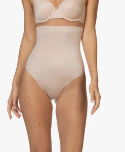 Spanx® Suit Your Fancy High-Waisted Thong - Champagne Beige -Mode Kleding 191024 SPANX Suit Your Fancy High Waisted Thong Champagne Beige 95