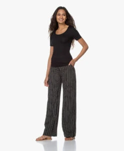 Hanro Soft Touch Modal T-Shirt - Zwart 25 Hanro Soft Touch Modal T-Shirt - Zwart -Mode Kleding 200611 14f647e7 a832 49e6 b51e 9104d3083c4c