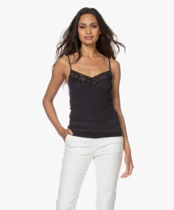 Hanro Moments Spaghetti Top - Zwart