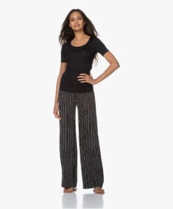 Hanro Soft Touch Modal T-Shirt - Zwart 22 Hanro Soft Touch Modal T-Shirt - Zwart -Mode Kleding 200611 d8b1fb99 2b47 4707 bca6 b0a86c0d8c1a