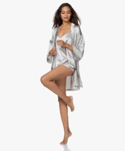 By Dariia Day Mulberry Zijden Camisole - Zilvergrijs -Mode Kleding 200707 246ff35f af56 4c40 af5f dc78c177e356