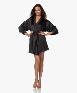 By Dariia Day Mulberry Zijden Short - Midnight Black 25 By Dariia Day Mulberry Zijden Short - Midnight Black -Mode Kleding 200707 88d49af1 4f00 44a3 9459 eafcbe76a6dd