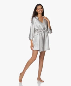 By Dariia Day Mulberry Zijden Short - Zilvergrijs 18 By Dariia Day Mulberry Zijden Short - Zilvergrijs -Mode Kleding 200707 cbae7b63 9d10 4f1b b6f7 af99903adb5f