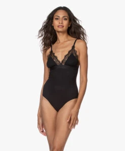 Love Stories Doris Bodysuit Met Kant - Zwart 15 Love Stories Doris Bodysuit Met Kant - Zwart -Mode Kleding 200820 f91cdd61 9c05 40c7 917a 14c4897dca56