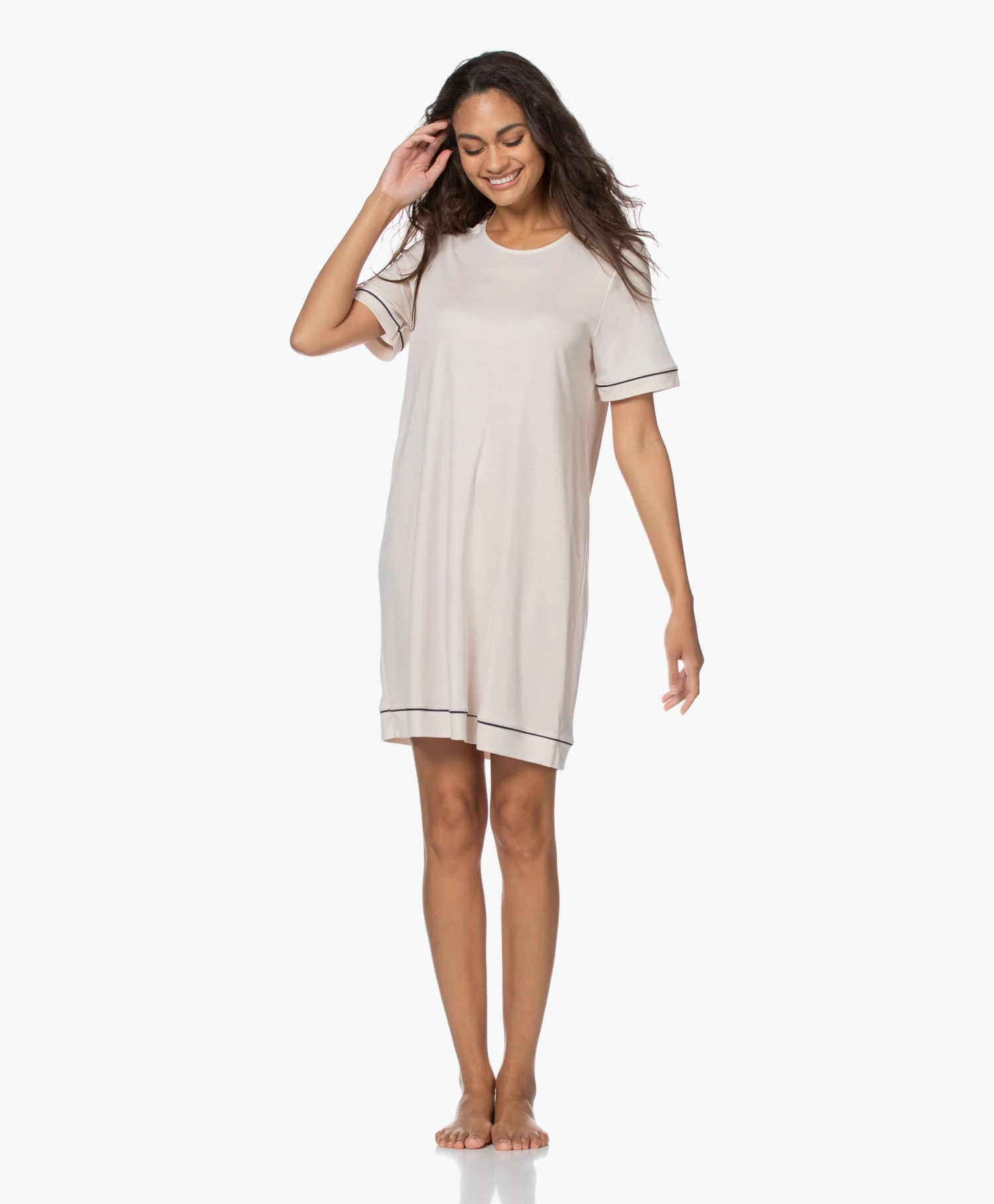 Hanro Natural Comfort Tencel Nachthemd - Almond 10 Hanro Natural Comfort Tencel Nachthemd - Almond - Afbeelding 10