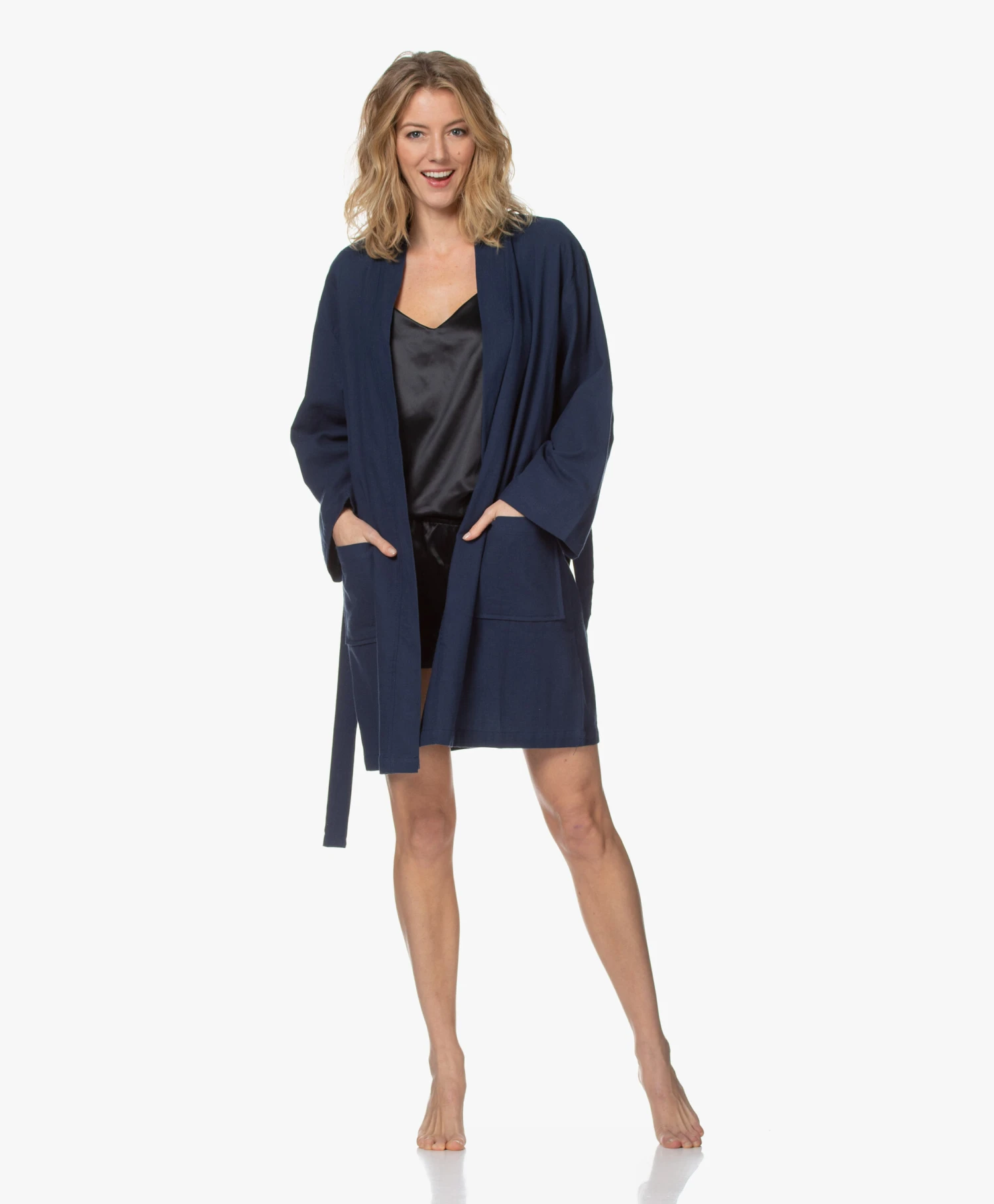 By Dariia Day Mulberry Zijden Short - Midnight Black 2 By Dariia Day Mulberry Zijden Short - Midnight Black - Afbeelding 2