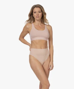 Wolford Light Shaping Naadloze High-Rise String - Clay 24 Wolford Light Shaping Naadloze High-Rise String - Clay -Mode Kleding 2030317b 2e58 40cd b591 19b8e57a9304 44