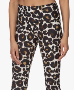 Deblon Sports Celine Flared Legging - Leopard Off-White -Mode Kleding 210107 c8c29790 d060 4aed bd37 636ef8f3791c
