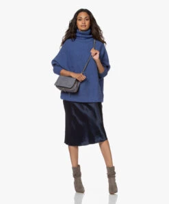Vince Crush Satijnen Midi Rok - Coast Blue -Mode Kleding 210722 b5cb4c8b d07d 4c0e bfd4 2f0250b7574c