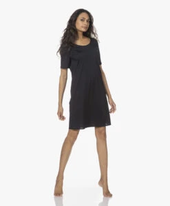Hanro Cotton Deluxe Jersey Nachthemd - Zwart 18 Hanro Cotton Deluxe Jersey Nachthemd - Zwart -Mode Kleding 211125 04cc5282 a981 4564 8bf6 8e74a59e5994