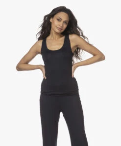 Hanro Modal Yoga Tanktop - Zwart 23 Hanro Modal Yoga Tanktop - Zwart -Mode Kleding 211125 42ec18ff e50d 4ef5 94ae d8344cc968e1