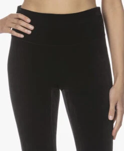 Spanx® Structured Velvet Legging - Zwart -Mode Kleding 211216 a3cec01a 60d0 4d42 bf1b b1f10b6eb89a