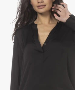 Filippa K Pull-On Zijden Splithals Blouse - Zwart -Mode Kleding 220125 fea42c4a bd61 4568 b108 e0e10aa58518
