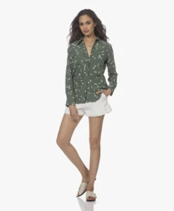 Equipment Slim Signature Gewassen Zijden Print Blouse - Cilantro/Nature White -Mode Kleding 220328 ded4516f 4518 4a0c b71a a3ae55a7eb3c