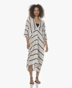 Su Paris Talia Voile Kaftan Met Jacquard Streepdessin - Zwart 17 Su Paris Talia Voile Kaftan Met Jacquard Streepdessin - Zwart -Mode Kleding 220414 40b4101c 1a32 40f8 99d5 39228e83b132