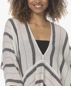 Su Paris Talia Voile Kaftan Met Jacquard Streepdessin - Zwart 19 Su Paris Talia Voile Kaftan Met Jacquard Streepdessin - Zwart -Mode Kleding 220414 93765203 b67e 4ac5 9d1d 00d16c24de01