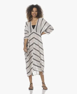 Su Paris Talia Voile Kaftan Met Jacquard Streepdessin - Zwart 25 Su Paris Talia Voile Kaftan Met Jacquard Streepdessin - Zwart -Mode Kleding 220414 b5d7a33f 80ed 42b9 96dd 1ee6fc0536e2