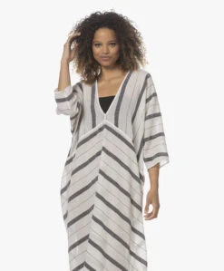 Su Paris Talia Voile Kaftan Met Jacquard Streepdessin - Zwart 23 Su Paris Talia Voile Kaftan Met Jacquard Streepdessin - Zwart -Mode Kleding 220414 e7a2a519 f903 45bc b1ec 3bc90abf9ea9