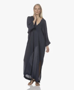 Su Paris Tao Viscose-Zijde Kaftan - Navy -Mode Kleding 220420 844df963 6fd6 4e6b 8320 0eddea2cac80