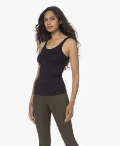 Filippa K Soft Sport Deep Back Tanktop - Zwart -Mode Kleding 220707 9ef9f748 47eb 4a51 bb8f 01c6c99b8d0c