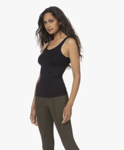 Filippa K Soft Sport Deep Back Tanktop - Zwart -Mode Kleding 220707 e65263e9 d1b7 4f4c a54f a123dd6edf14