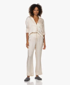 Love Stories Blue Moon Satijnen Seersucker Pyjama Blouse - Off-White -Mode Kleding 220830 30842443 b26b 4569 9f05 f1202f9b19da