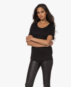 Repeat Jersey Lyocell Mix T-Shirt - Zwart -Mode Kleding 221004 e0cf3e6f 2ba9 41d0 aa67 3b9c148b8a3d