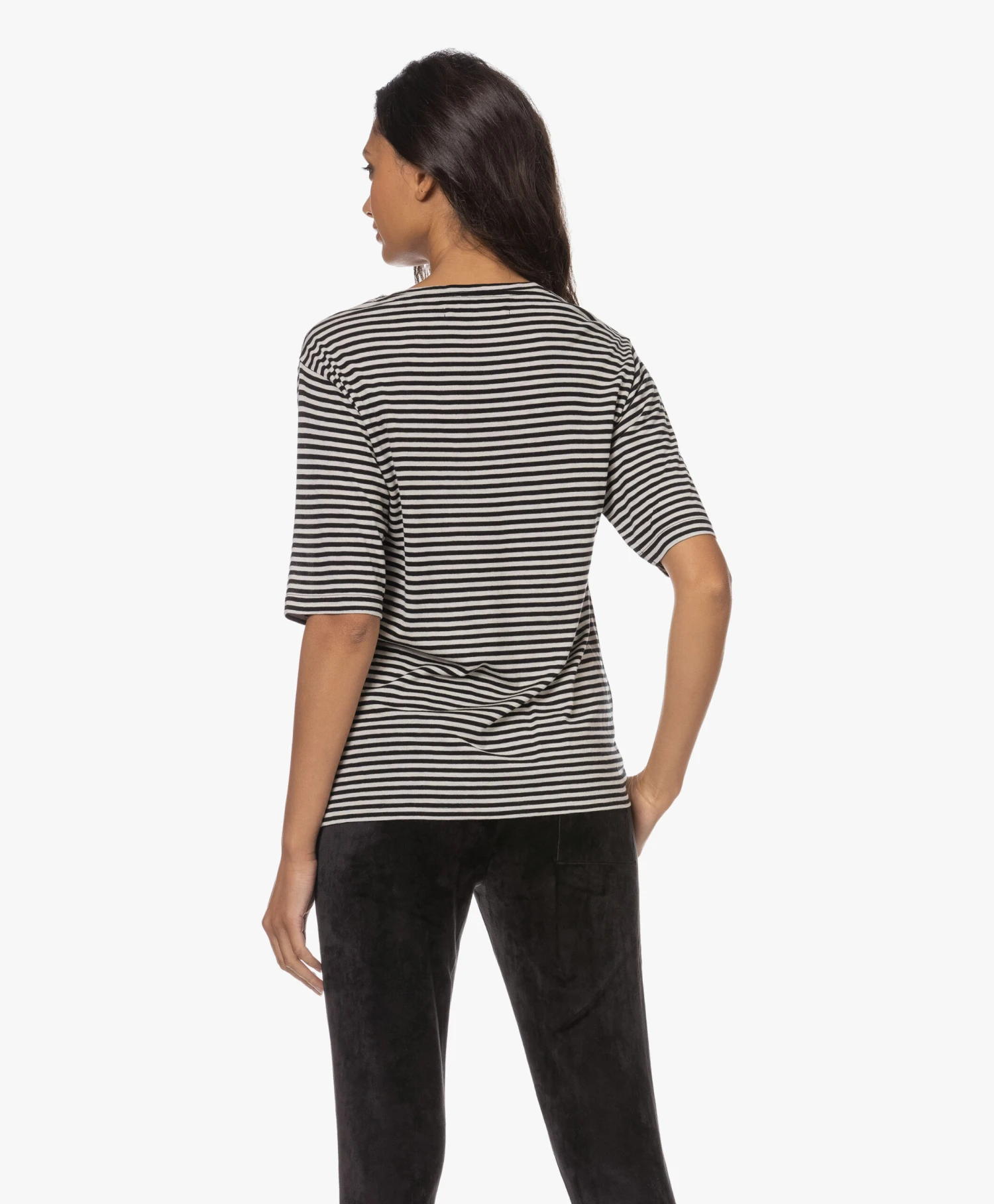 Woman By Earn Hannah Gestreept V-Hals T-Shirt - Zwart/Off-White 4 Woman By Earn Hannah Gestreept V-Hals T-Shirt - Zwart/Off-White - Afbeelding 4