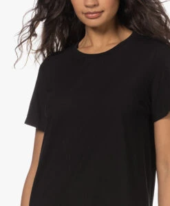 Neeve The Michelle Bio Katoenen T-Shirt - Essential Black -Mode Kleding 221130 1d2d2778 52dc 40c2 a231 d3e7144453cd