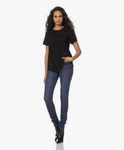Neeve The Michelle Bio Katoenen T-Shirt - Essential Black -Mode Kleding 221130 bc0cc7af 655d 4d68 ba91 b5c84936673a