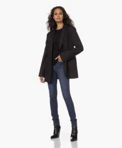 Neeve The Michelle Bio Katoenen T-Shirt - Essential Black -Mode Kleding 221130 d84076dc 3664 41db a4d1 cb1da2d4fa00