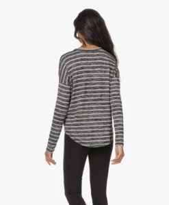 Rag & Bone The Knit Gestreepte Viscosemix Longsleeve - Grijs Mêlee/Zwart 16 Rag & Bone The Knit Gestreepte Viscosemix Longsleeve - Grijs Mêlee/Zwart -Mode Kleding 221205 d3754fe5 caf6 4a4c 9d26 d14687b3db72