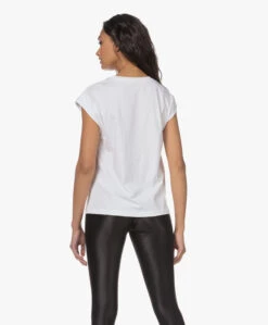 Deblon Sports Megan Logo Sport T-Shirt - Off-White -Mode Kleding 221220 08cbab14 b1c5 4627 801e bc6789f63d4b