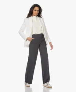 Studio .Ruig Thekla Tech Jersey Boothals T-Shirt - Crème -Mode Kleding 230125 755996e1 aa87 48c3 97b6 486bbb4f61ba