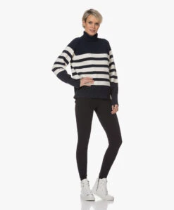 Plein Publique La Puck Gestreepte Wol-Cashmere Coltrui - Donkerblauw/Ivoor -Mode Kleding 230130 eabddf46 24ba 4214 8d9c e4c4acdf3a3f