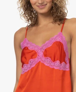 Love Stories Pandora Satijnen Top Met Kant - Rood -Mode Kleding 230210 b758d21f 7f2f 43a8 bb38 a81c8d34acda